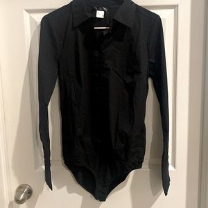 Brand new bodysuit dress shirt with collar. Venus. Size 6